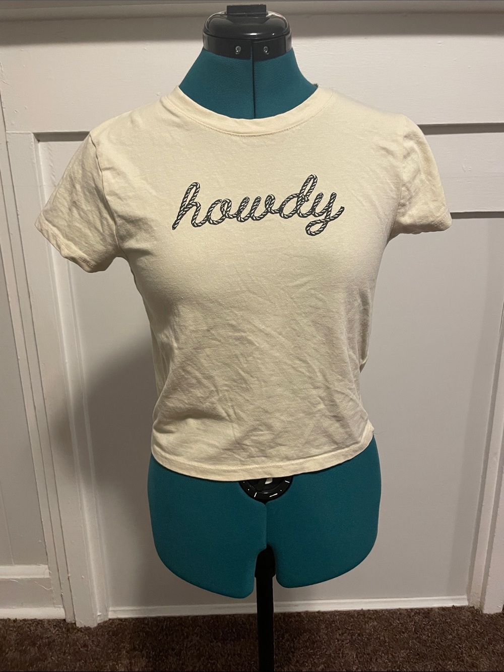 Howdy Script Graphic Tee - Cream